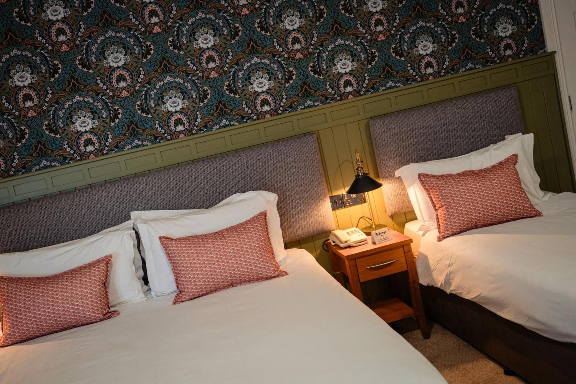 Mcgrory'S Hotel Culdaff Esterno foto