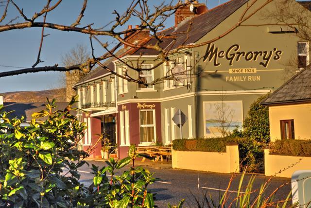 Mcgrory'S Hotel Culdaff Esterno foto